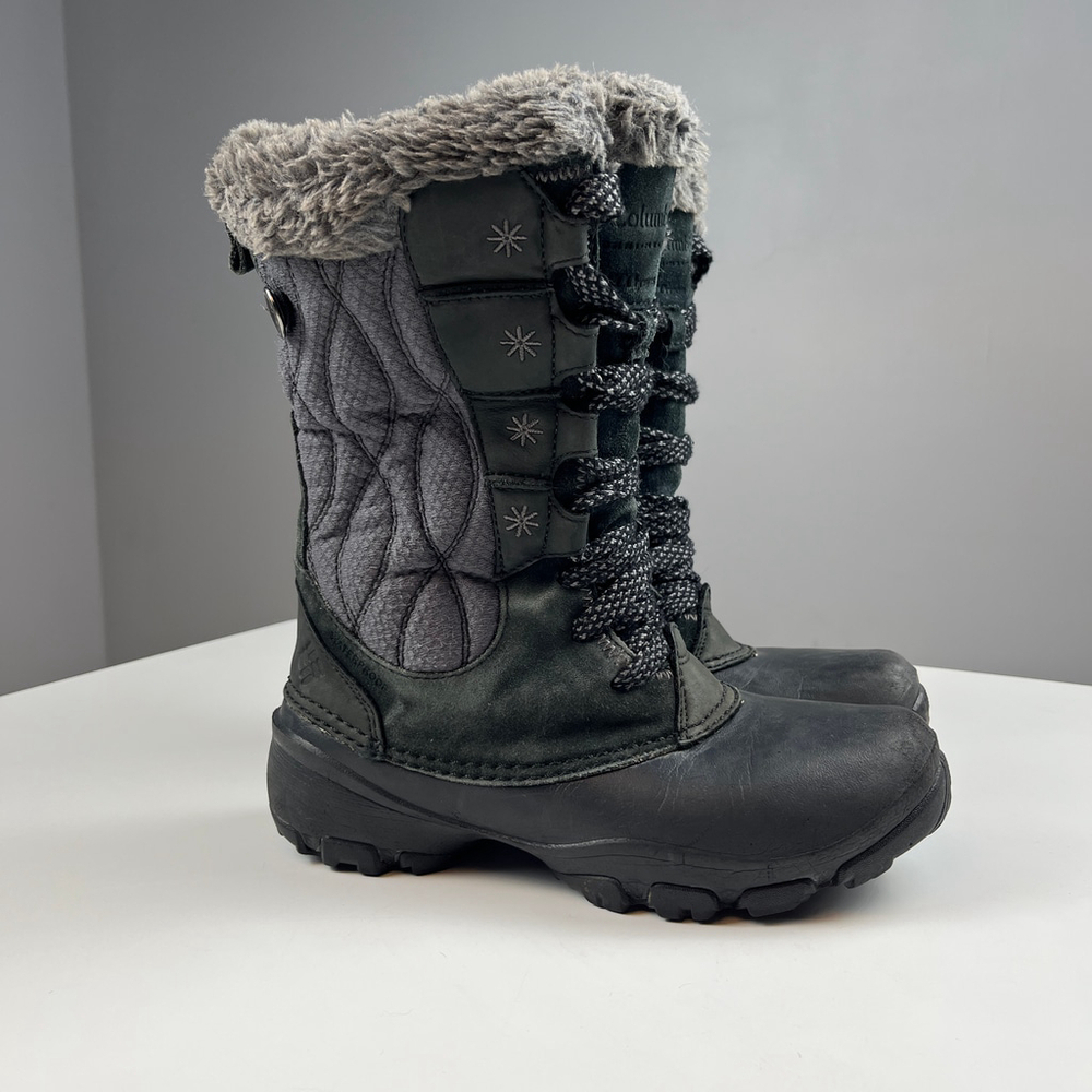 Columbia Canyon women winter snow boot Omni Heat fur cuff lace up size 6